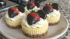 Cupcakes New York cheesecake με βάση μπισκότο — κρεμώδη και έτοιμα σε 18′